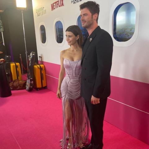 كيفانش تاتليتوغ و بيرين سات - صورة متداولة