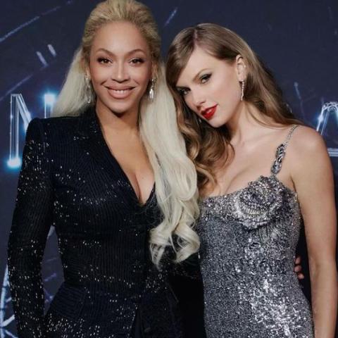 تايلور سويفت إلى جانب بيونسيه - صورة من إنستقرام