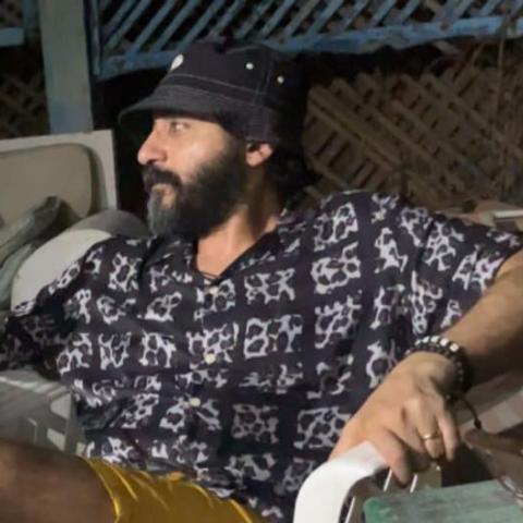 أحمد حلمي وشقيقه الراحل خالد - صورة من فيسبوك