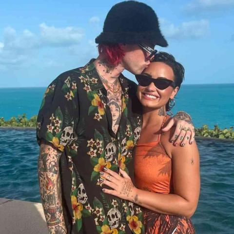 ديمي لوفاتو و جوردان - انستغرام