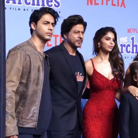 شاروخان مع عائلته - صورة معدلة