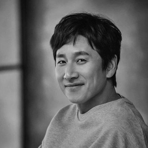 لي سون كيون - تويتر