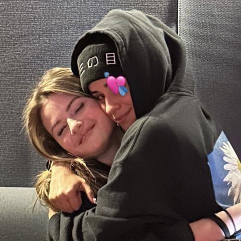 سيلينا غوميز وكاميلا كابيلو - صورة من إنستقرام