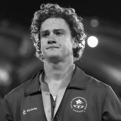 وفاة  بطل العالم السابق بالقفز بالزانة شون باربر عن عمر 29