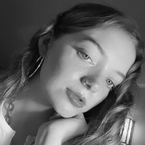 وفاة Órla Baxendale  عن عمر  25