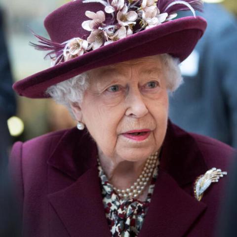 الملكة إليزابيث - صورة من غوغل