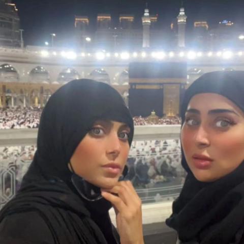 الشقيقتان شيلاء و شيماء سبت - صورة معدلة من السيوشيال ميديا