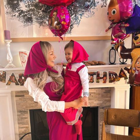 مريم أوزرلي وابنتها ليلي - صورة من انستقرام