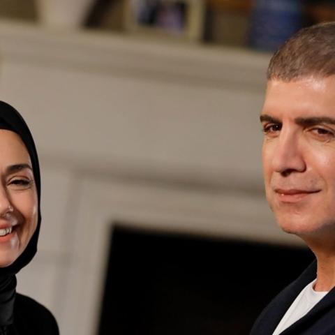 بطلا مسلسل البراعم الحمراء - صورة معدلة