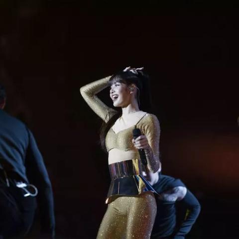 ليسا من بلاكبينك - صورة متداولة