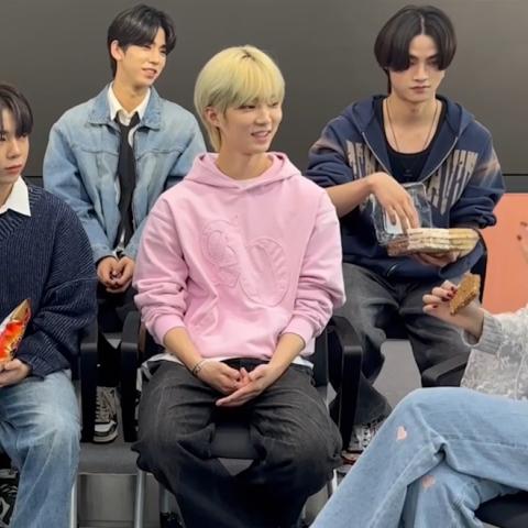 تشينغو و تجربة السناكس الكورية مع فرقة 8Turn