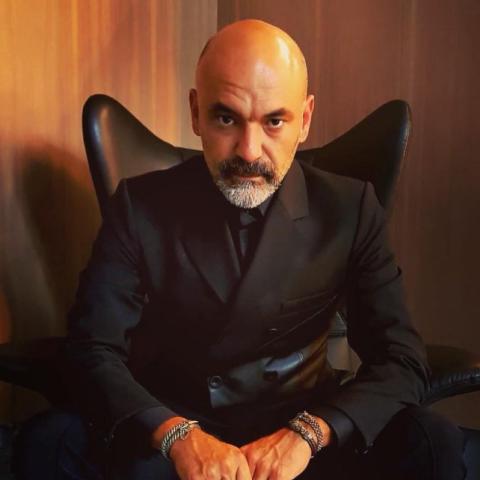 كان تشاكير ينضم لكاست مسلسل المتوحش بشخصية ظافر دميرهان