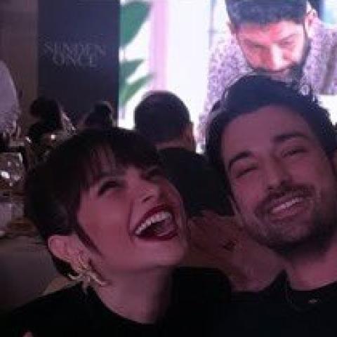 آلب نافروز و سينام أونسال - صورة معدلة