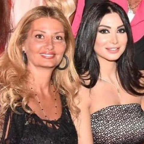 دانا جبر ووالدتها الراحلة هنادي جبر