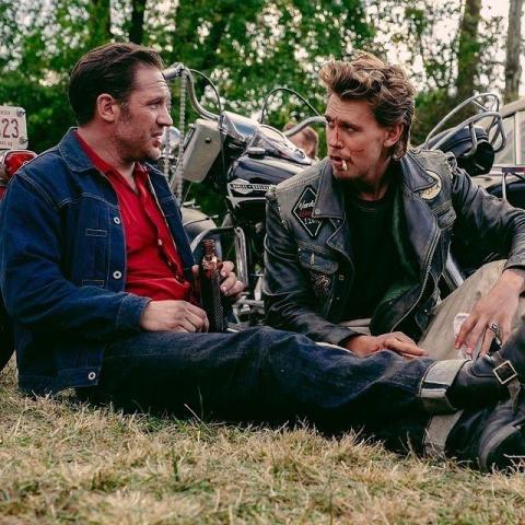 أوستن باتلر وتوم هاردي في The Bikeriders - تويتر