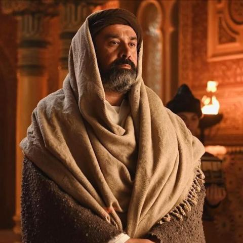 صورة لكريم عبدالعزيز من الحشاشين