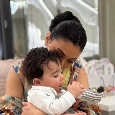 شوق الهادي وآدم