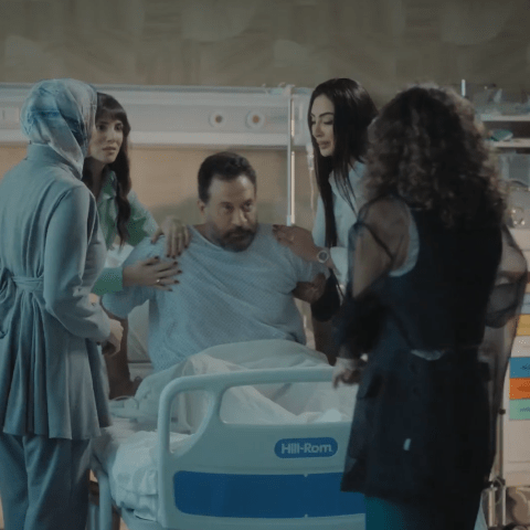 زوجة واحدة لا تكفي اعتراف عليا لوالدها بحملها وزواجها سرا