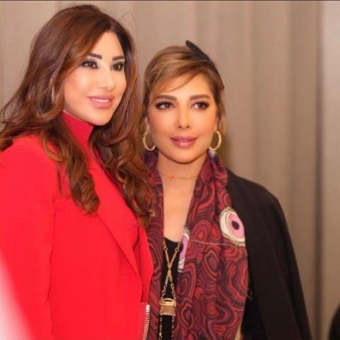 نجوى كرم و أصالة - صورة من كواليس رياض تريو نايت