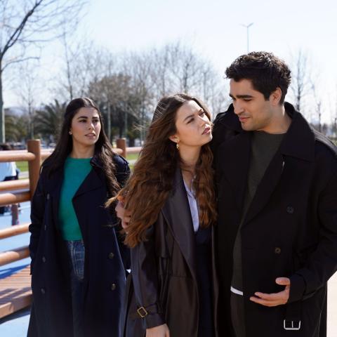 عفراء أوغلو و مارت رمضان ديمير - صورة من موقع startv