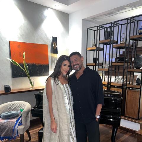 هاني فرحات وخطيبته دنيا جمعة