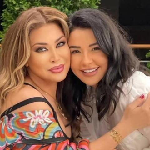 ماغي بو غصن ونوال الزغبي - صورة من السوشيال ميديا