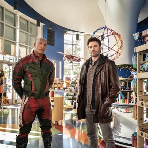 كريس إيفانس ودواين جونسون - إنستغرام