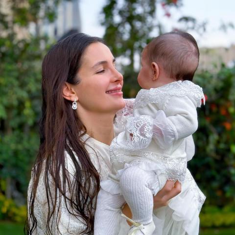 شام الذهبي برفقة ابنتها - صورة من انستقرام