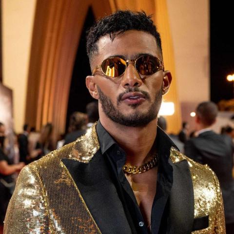 بعد منحها الدكتوراه لمحمد رمضان تم القبض علي مؤسسة تبيع شهادات مزورة