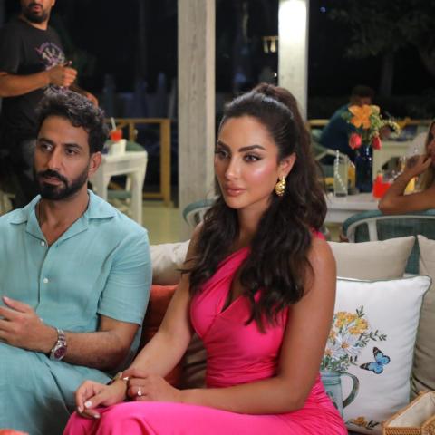 نور الغندور و محمود بوشهري - صورة من كواليس فيلم "شهر زي العسل"