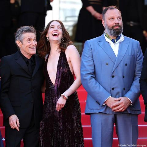 إيما ستون و طاقم فيلم Kinds of Kindness - صورة من انستقرام Festival de Cannes
