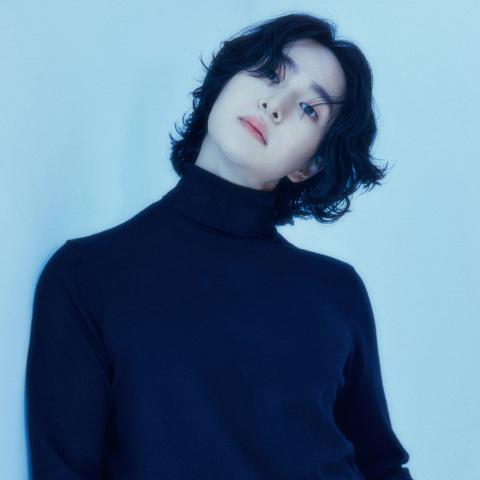 ONEW من فرقة SHINee - إكس