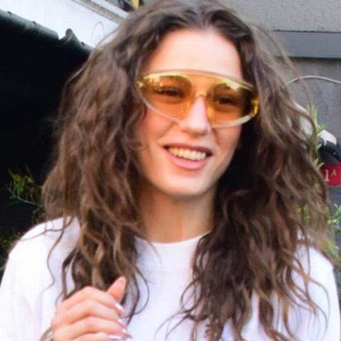 سيريناي ساريكايا - صورة معدلة من السوشيال ميديا