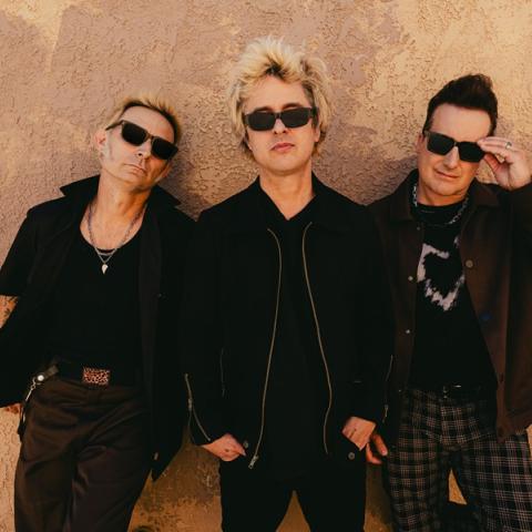 فرقة الروك الأسطوية جرين داي في أول أداء لها في الشرق الأوسط