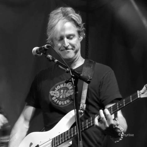 وفاة تشارلي كولن عن عمر يناهز 58 عامًا