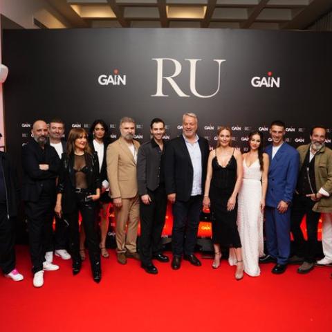 فريق عمل مسلسل RU - صورة من حساب GAIN على إكس
