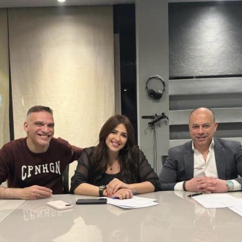 ياسمين عبد العزيز تتعاقد على مسلسل برمضان 2025