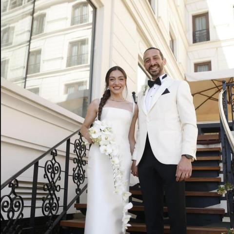 ميرفي ديزدار وزوجها - الصور من مجلة HELLO! Türkiye