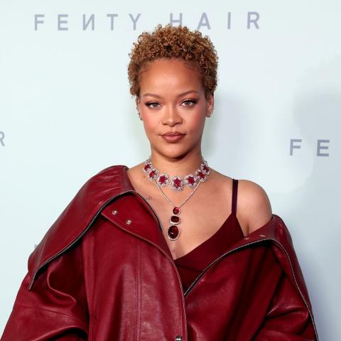 ريهانا - صورة من حساب FENTY HAIR على إنستقرام