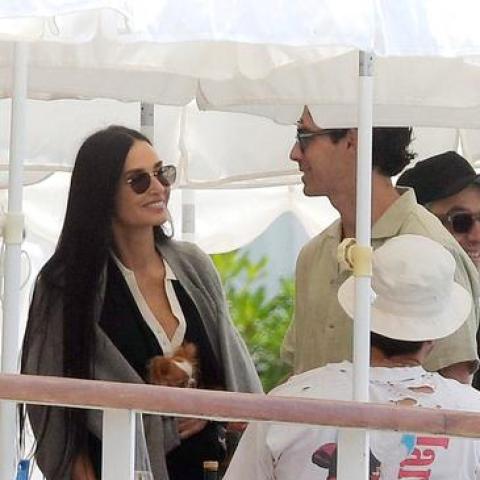 جو جوناس وديمي مور - إكس