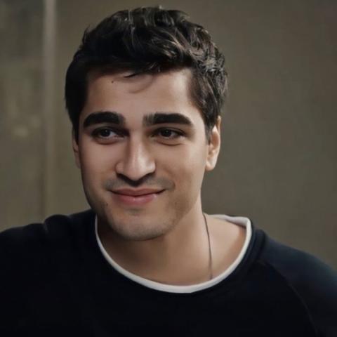 بطل مسلسل الطائر الرفراف ميرت رمضان ديمير