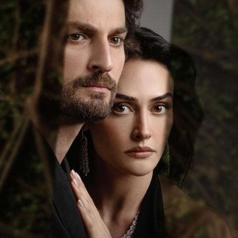 بيركان صوكولو وإسراء بيلجيتش - مسلسل أبواب القدر