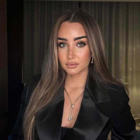 هنا الزاهد صورة من الفيسبوك