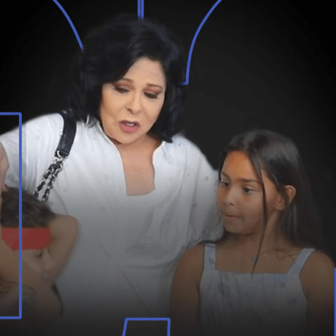 إسعاد يونس وحفيدتها