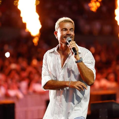 عمرو دياب بحفلة مهرجان العلمين