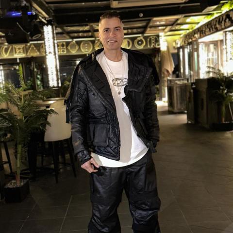 حسن شاكوش صورة من إنستقرام