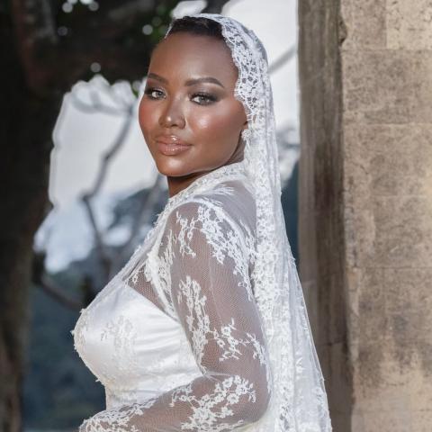 العروس خديجة معاذ