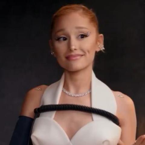 أريانا غراندي - إكس