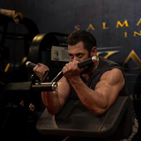 سلمان خان - إكس