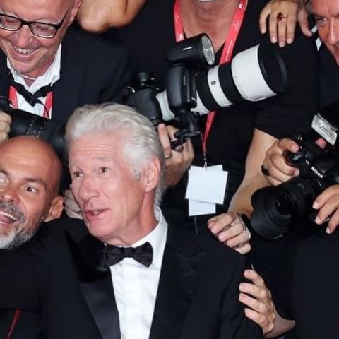 ريتشارد جير - صورة متداولة على إكس